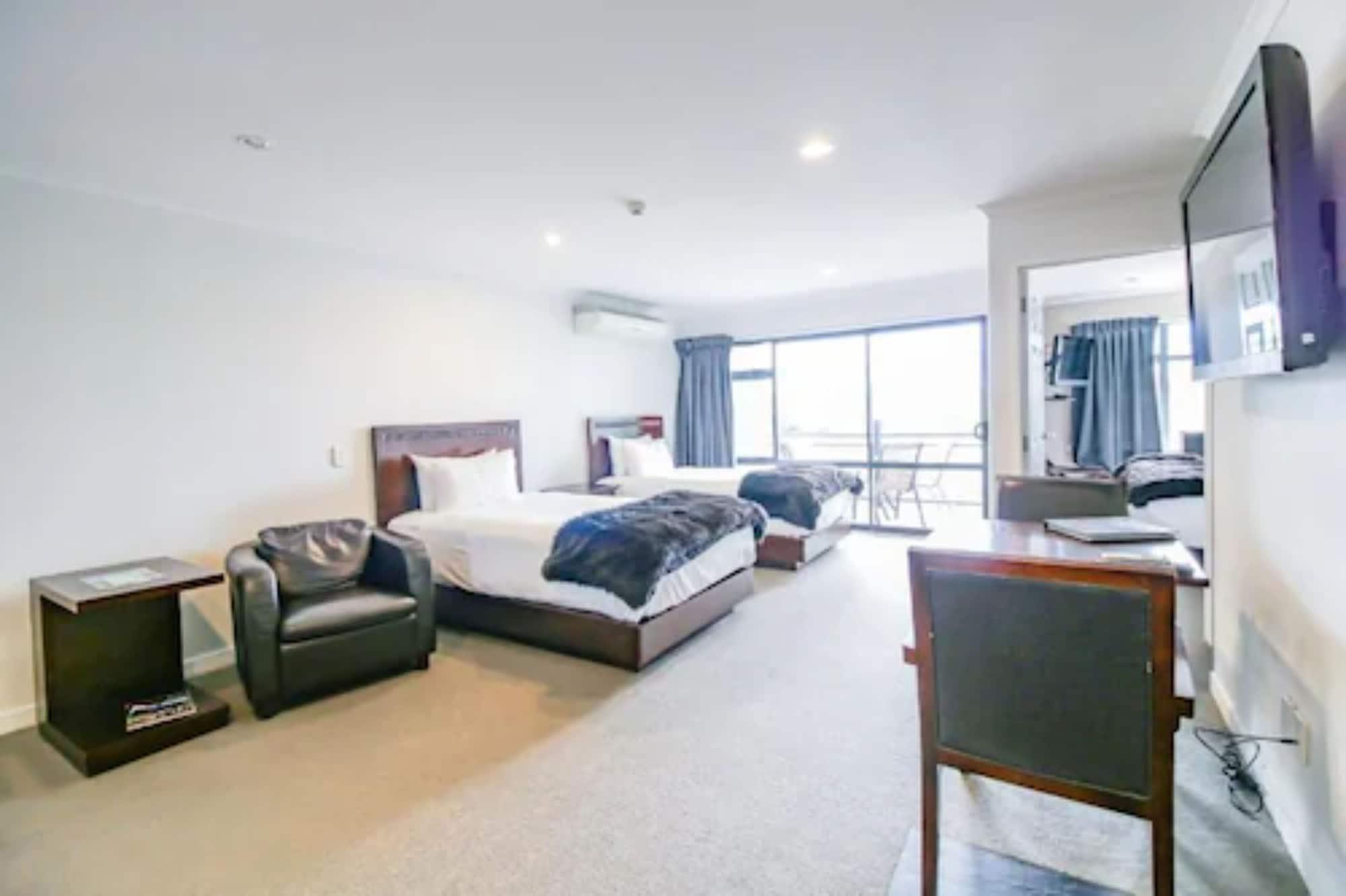 Aotea Motor Lodge Whanganui Exterior foto Studio apartment