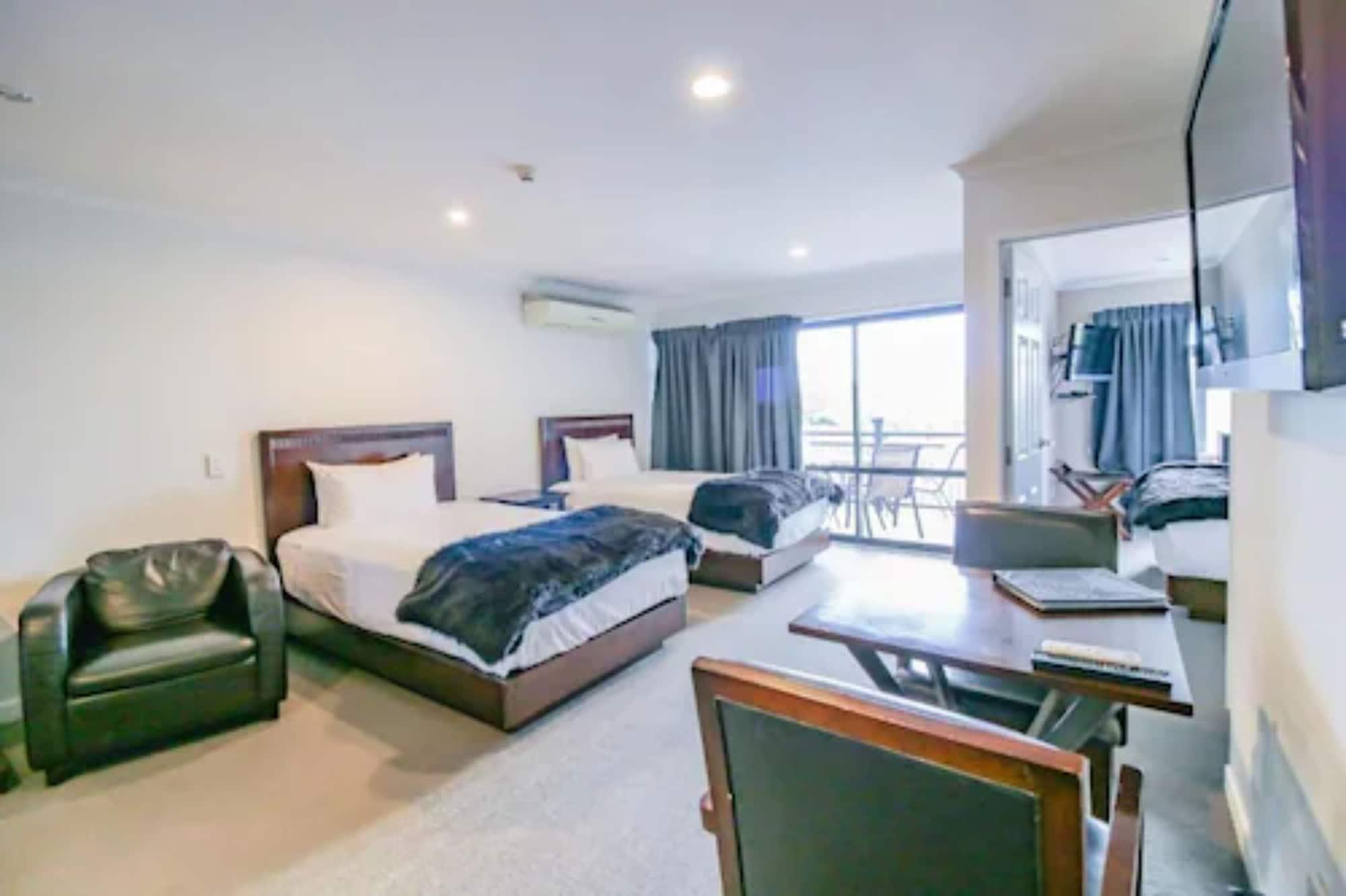 Aotea Motor Lodge Whanganui Exterior foto Studio apartment